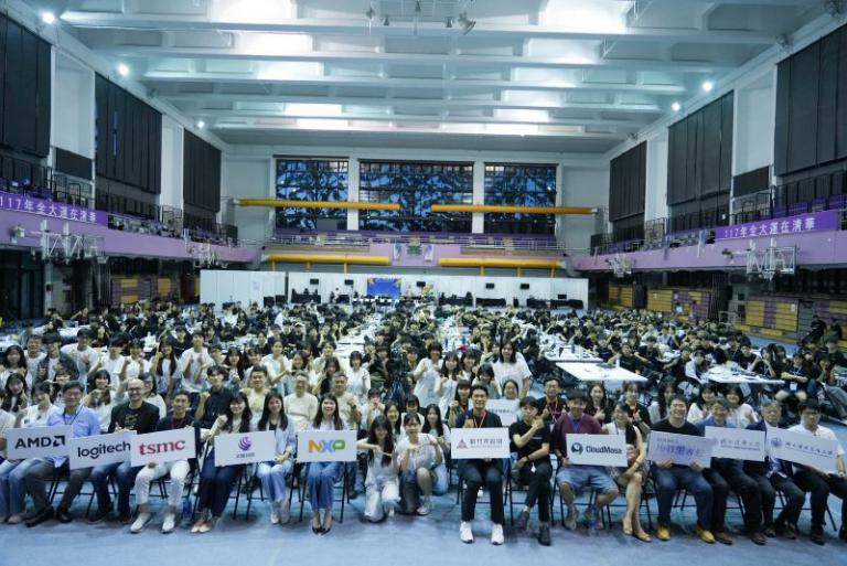 2025新竹X梅竹黑客松由「32iterations」隊伍勇奪冠軍 邱臣遠代理市長:充分展現青年世代創新能量 5 20250921204344 9d656c56