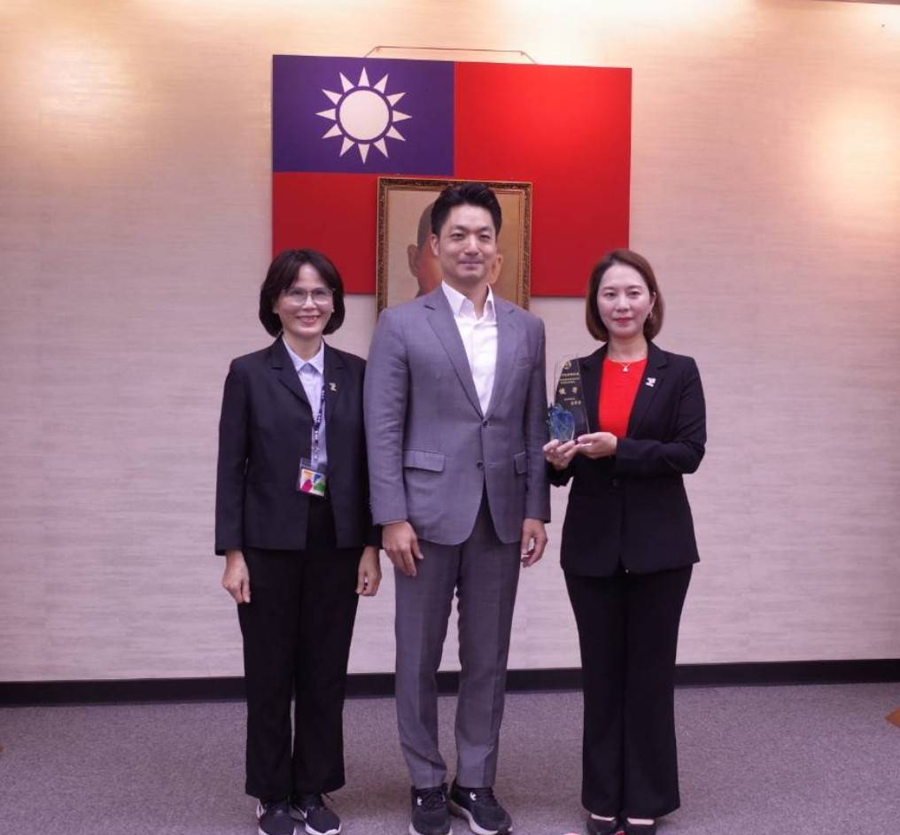 7fcaea6b b5bb 421f ab49 8b28d934c272