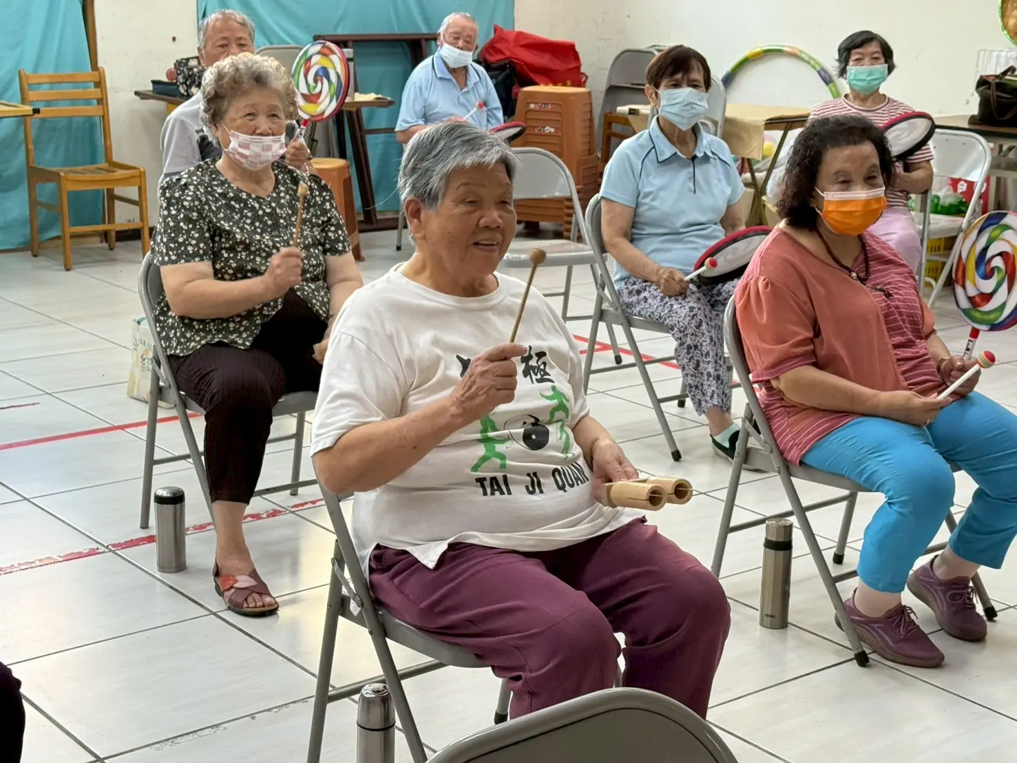 東勢區上城社區發展協會黃劉三娘阿嬤榮獲長青模範生 0