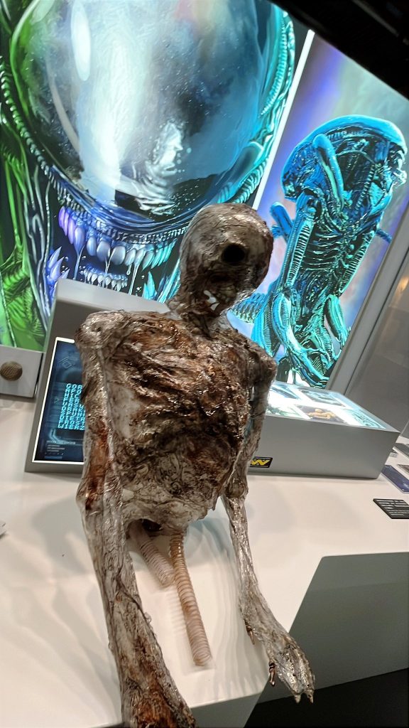 異形00003 576x1024 1