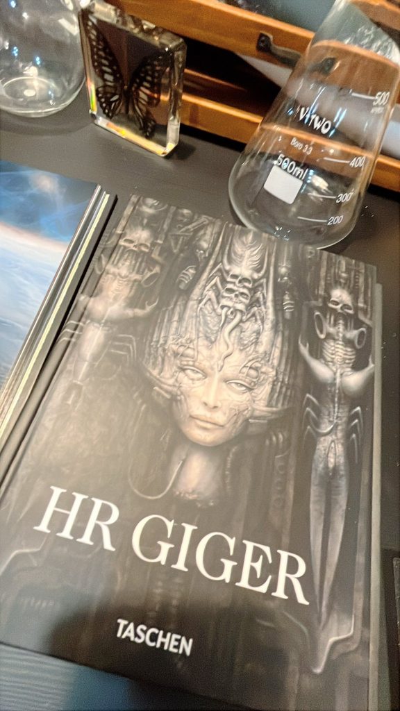 異形00005 576x1024 1