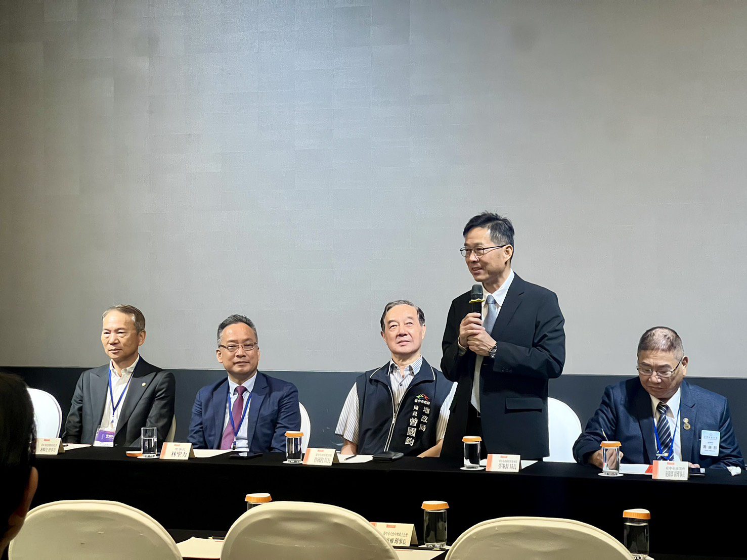 經發局長張峯源致詞 0 1