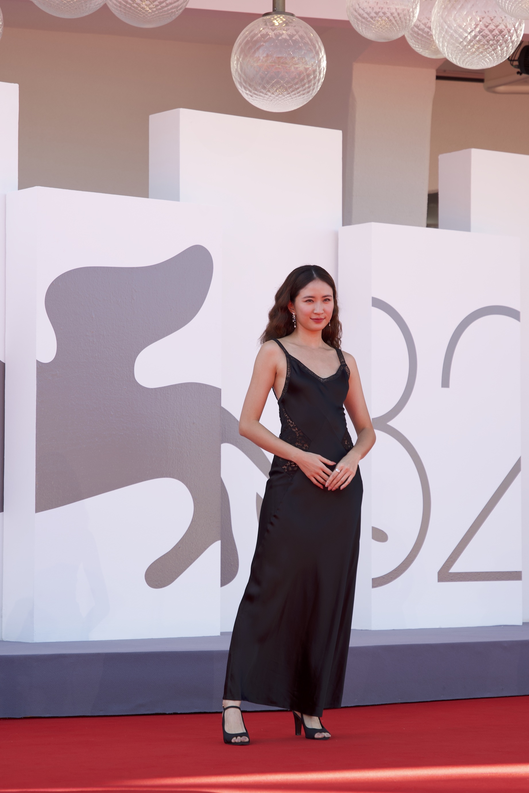 9m88隨著舒淇所執導的電影女孩出征威尼斯影展 2